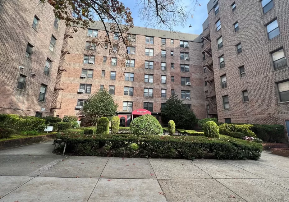 83-15 98 Street, New York, NY, 1 Bedroom Bedrooms, 3 Rooms Rooms,1 BathroomBathrooms,Residential,For Rent,98,0,882937 83-15 98 Street, New York, NY, 1 Bedroom Bedrooms, 3 Rooms Rooms,1 BathroomBathrooms,Residential,For Rent,98,0,882937