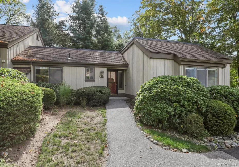 205 Heritage Hills, Somers, NY, 3 Bedrooms Bedrooms, 5 Rooms Rooms,2 BathroomsBathrooms,Residential Lease,For Rent,Heritage Hills,0,1061267 205 Heritage Hills, Somers, NY, 3 Bedrooms Bedrooms, 5 Rooms Rooms,2 BathroomsBathrooms,Residential Lease,For Rent,Heritage Hills,0,1061267