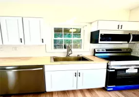 38 Orchard Street, Port Jervis, NY, 1 Bedroom Bedrooms, 4 Rooms Rooms,1 BathroomBathrooms,Residential Lease,For Rent,Orchard,0,1061274 38 Orchard Street, Port Jervis, NY, 1 Bedroom Bedrooms, 4 Rooms Rooms,1 BathroomBathrooms,Residential Lease,For Rent,Orchard,0,1061274
