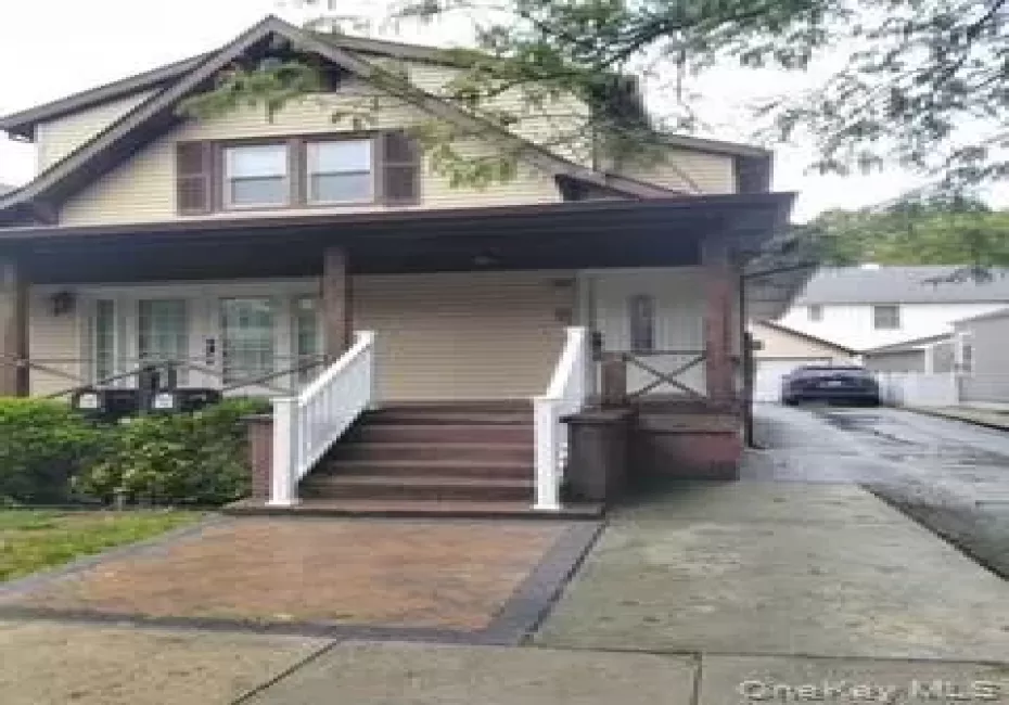 10 Granger Avenue, North Hempstead, NY, 2 Bedrooms Bedrooms, 5 Rooms Rooms,1 BathroomBathrooms,Residential Lease,For Rent,Granger,0,1061300 10 Granger Avenue, North Hempstead, NY, 2 Bedrooms Bedrooms, 5 Rooms Rooms,1 BathroomBathrooms,Residential Lease,For Rent,Granger,0,1061300