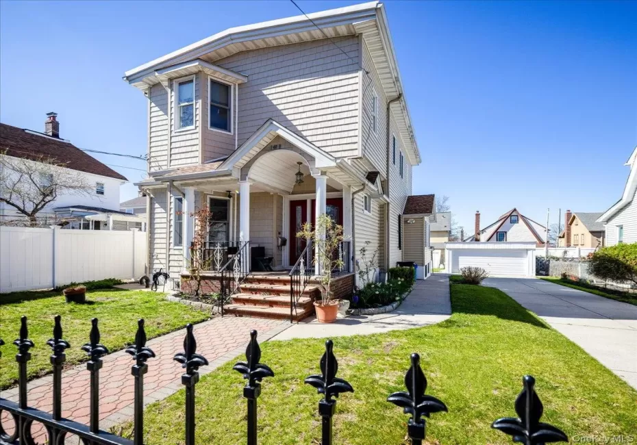 14811 10th Avenue, New York, NY, 4 Bedrooms Bedrooms, 10 Rooms Rooms,3 BathroomsBathrooms,Residential,For Rent,10th,0,1058424 14811 10th Avenue, New York, NY, 4 Bedrooms Bedrooms, 10 Rooms Rooms,3 BathroomsBathrooms,Residential,For Rent,10th,0,1058424