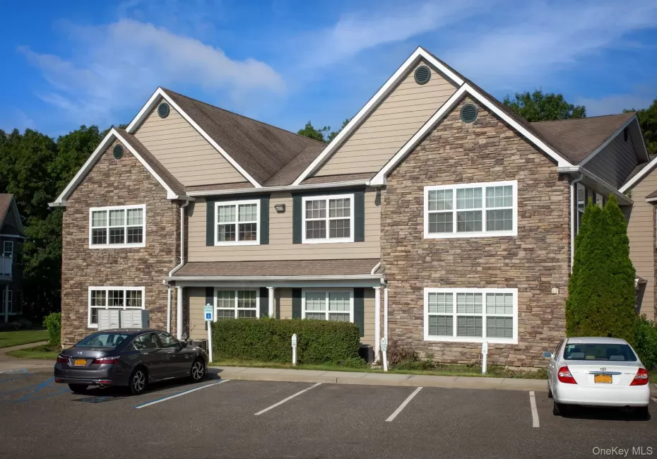 400 Adams Way, Islip, NY, 1 Bedroom Bedrooms, 4 Rooms Rooms,1 BathroomBathrooms,Residential Lease,For Rent,Adams,0,1061493 400 Adams Way, Islip, NY, 1 Bedroom Bedrooms, 4 Rooms Rooms,1 BathroomBathrooms,Residential Lease,For Rent,Adams,0,1061493