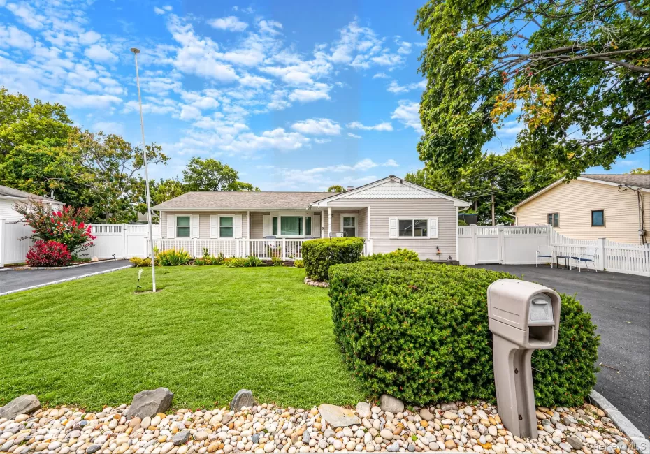 179 Ford Street, Islip, NY, 4 Bedrooms Bedrooms, 8 Rooms Rooms,1 BathroomBathrooms,Residential,For Rent,Ford,0,1057708 179 Ford Street, Islip, NY, 4 Bedrooms Bedrooms, 8 Rooms Rooms,1 BathroomBathrooms,Residential,For Rent,Ford,0,1057708