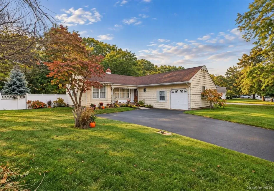 11 Carston Street, Brookhaven, NY, 3 Bedrooms Bedrooms, 9 Rooms Rooms,2 BathroomsBathrooms,Residential,For Rent,Carston,0,1061472 11 Carston Street, Brookhaven, NY, 3 Bedrooms Bedrooms, 9 Rooms Rooms,2 BathroomsBathrooms,Residential,For Rent,Carston,0,1061472