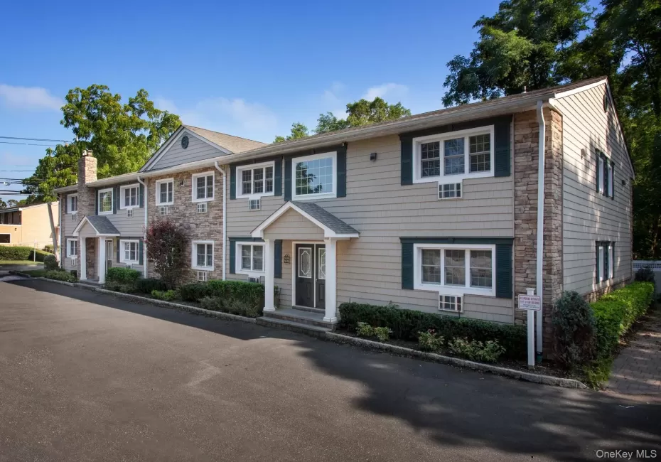 118 Carleton Avenue, Islip, NY, 1 Bedroom Bedrooms, 4 Rooms Rooms,1 BathroomBathrooms,Residential Lease,For Rent,Carleton,0,1061666 118 Carleton Avenue, Islip, NY, 1 Bedroom Bedrooms, 4 Rooms Rooms,1 BathroomBathrooms,Residential Lease,For Rent,Carleton,0,1061666
