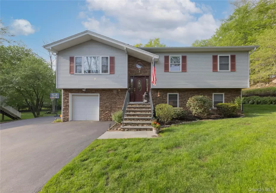 5 Nickolaus Lane, Clarkstown, NY, 4 Bedrooms Bedrooms, 14 Rooms Rooms,3 BathroomsBathrooms,Residential,For Rent,Nickolaus,0,1056892 5 Nickolaus Lane, Clarkstown, NY, 4 Bedrooms Bedrooms, 14 Rooms Rooms,3 BathroomsBathrooms,Residential,For Rent,Nickolaus,0,1056892