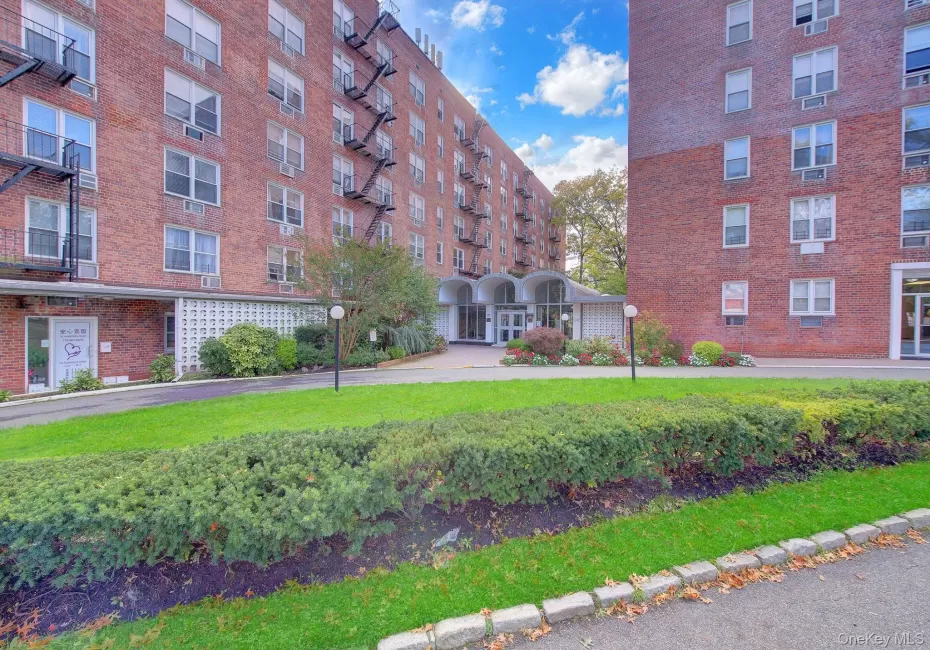 54-40 Little Neck Parkway, New York, NY, 1 Bedroom Bedrooms, 3 Rooms Rooms,1 BathroomBathrooms,Residential,For Rent,Little Neck,0,1058910 54-40 Little Neck Parkway, New York, NY, 1 Bedroom Bedrooms, 3 Rooms Rooms,1 BathroomBathrooms,Residential,For Rent,Little Neck,0,1058910