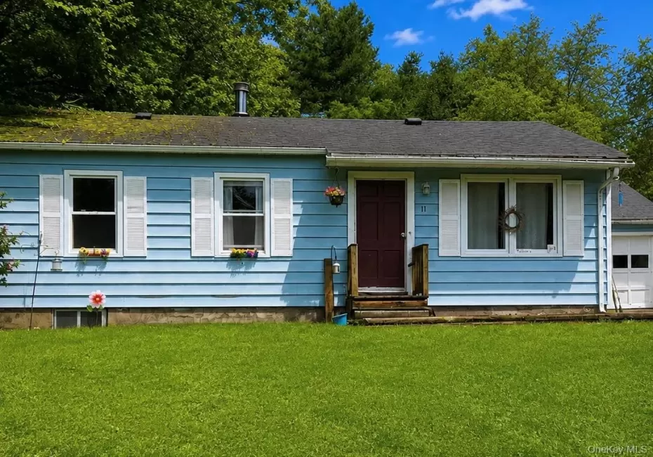 11 Wickham Drive, Warwick (town), NY, 3 Bedrooms Bedrooms, 6 Rooms Rooms,1 BathroomBathrooms,Residential,For Rent,Wickham,0,1027868 11 Wickham Drive, Warwick (town), NY, 3 Bedrooms Bedrooms, 6 Rooms Rooms,1 BathroomBathrooms,Residential,For Rent,Wickham,0,1027868