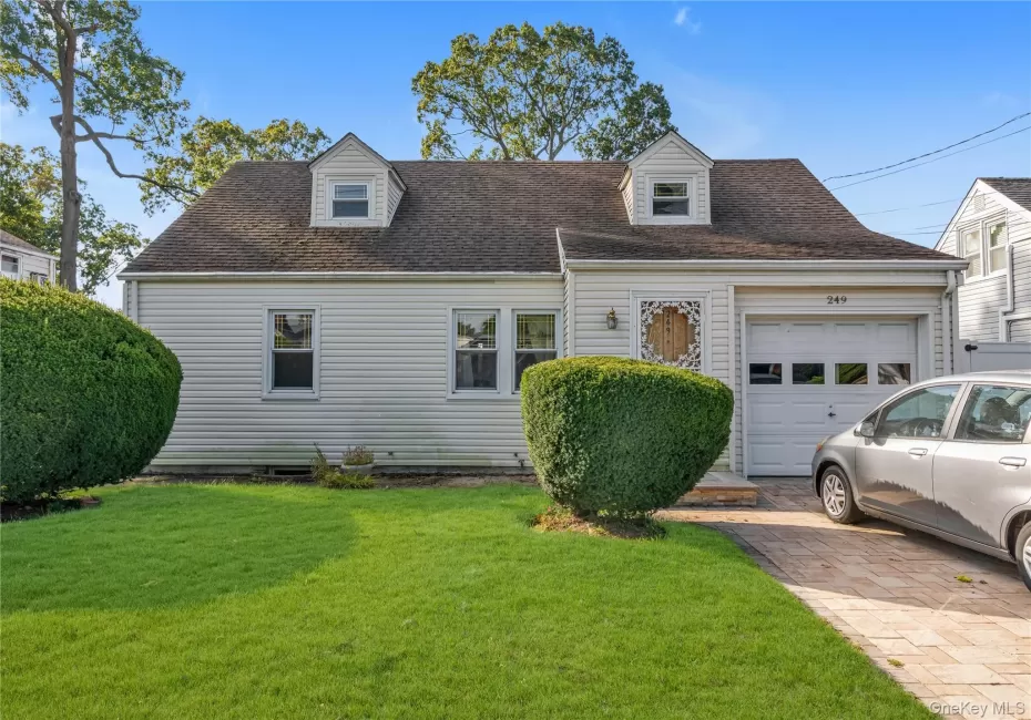 249 Debevoise Avenue, Hempstead, NY, 4 Bedrooms Bedrooms, 8 Rooms Rooms,1 BathroomBathrooms,Residential,For Rent,Debevoise,0,1050470 249 Debevoise Avenue, Hempstead, NY, 4 Bedrooms Bedrooms, 8 Rooms Rooms,1 BathroomBathrooms,Residential,For Rent,Debevoise,0,1050470