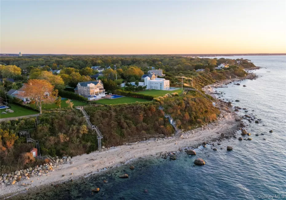 1000 Sound Drive, Southold, NY, 5 Bedrooms Bedrooms, 10 Rooms Rooms,4 BathroomsBathrooms,Residential,For Rent,Sound,0,1059750 1000 Sound Drive, Southold, NY, 5 Bedrooms Bedrooms, 10 Rooms Rooms,4 BathroomsBathrooms,Residential,For Rent,Sound,0,1059750