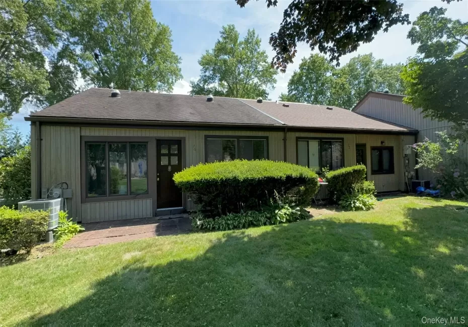 20 Strathmore Gate Drive, Brookhaven, NY, 2 Bedrooms Bedrooms, 5 Rooms Rooms,1 BathroomBathrooms,Residential Lease,For Rent,Strathmore Gate,0,1061668 20 Strathmore Gate Drive, Brookhaven, NY, 2 Bedrooms Bedrooms, 5 Rooms Rooms,1 BathroomBathrooms,Residential Lease,For Rent,Strathmore Gate,0,1061668