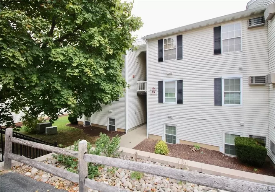 25 Lexington Hill, Monroe, NY, 2 Bedrooms Bedrooms, 5 Rooms Rooms,2 BathroomsBathrooms,Residential Lease,For Rent,Lexington Hill,0,1060668 25 Lexington Hill, Monroe, NY, 2 Bedrooms Bedrooms, 5 Rooms Rooms,2 BathroomsBathrooms,Residential Lease,For Rent,Lexington Hill,0,1060668