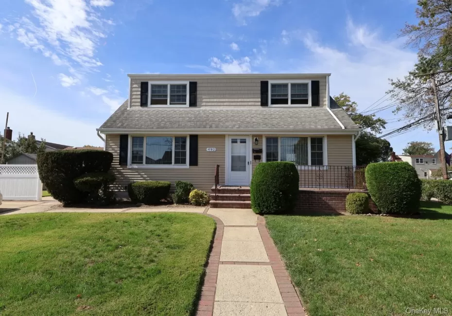 492 4th Street, Hempstead, NY, 2 Bedrooms Bedrooms, 5 Rooms Rooms,1 BathroomBathrooms,Residential Lease,For Rent,4th,0,1061494 492 4th Street, Hempstead, NY, 2 Bedrooms Bedrooms, 5 Rooms Rooms,1 BathroomBathrooms,Residential Lease,For Rent,4th,0,1061494