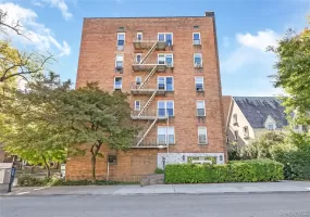 83-36 Beverly Road, New York, NY, 2 Rooms Rooms,1 BathroomBathrooms,Residential Lease,For Rent,Beverly,0,1061423 83-36 Beverly Road, New York, NY, 2 Rooms Rooms,1 BathroomBathrooms,Residential Lease,For Rent,Beverly,0,1061423