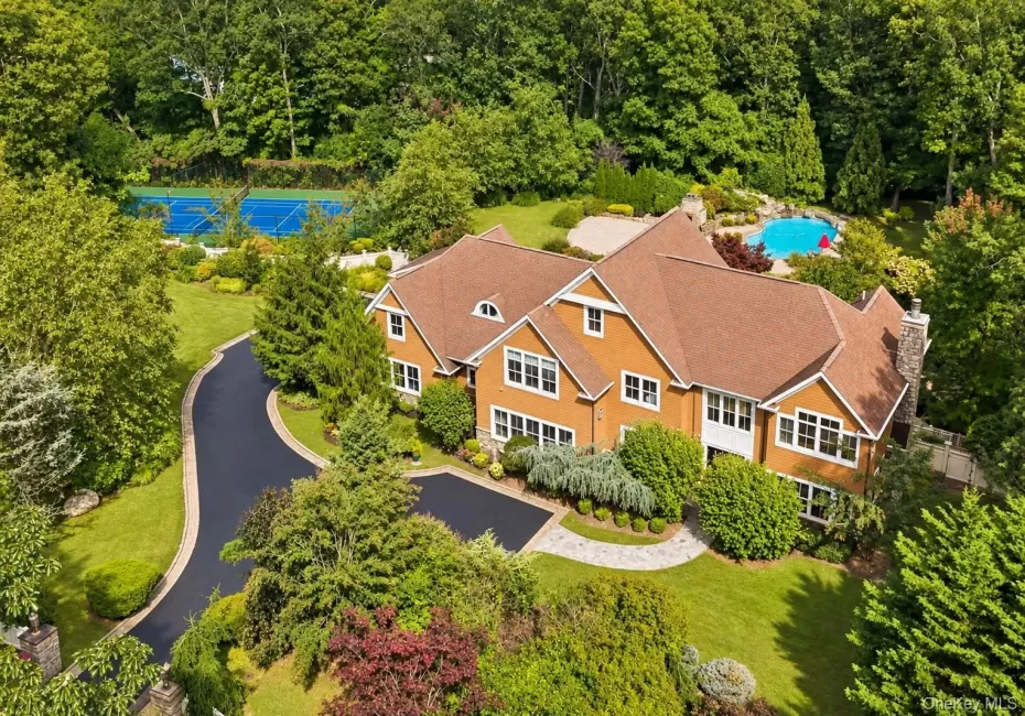 4 The Commons, Huntington, NY, 5 Bedrooms Bedrooms, 12 Rooms Rooms,5 BathroomsBathrooms,Residential,For Rent,The Commons,0,1052087 4 The Commons, Huntington, NY, 5 Bedrooms Bedrooms, 12 Rooms Rooms,5 BathroomsBathrooms,Residential,For Rent,The Commons,0,1052087