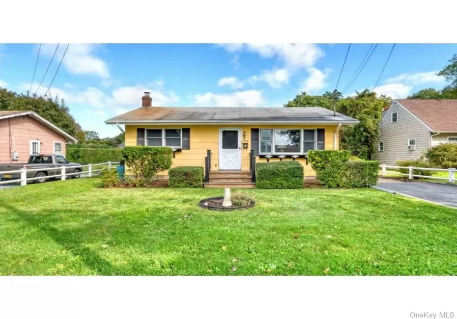 149 Miller Road, Southampton, NY, 3 Bedrooms Bedrooms, 3 Rooms Rooms,2 BathroomsBathrooms,Residential,For Rent,Miller,0,1055974 149 Miller Road, Southampton, NY, 3 Bedrooms Bedrooms, 3 Rooms Rooms,2 BathroomsBathrooms,Residential,For Rent,Miller,0,1055974