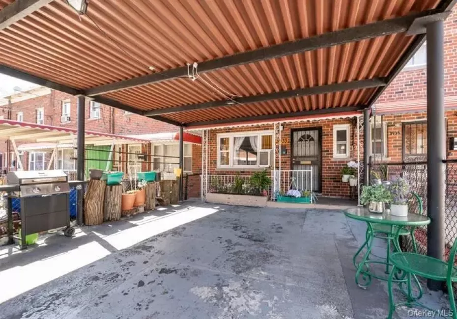3933 Wilder Avenue, New York, NY, 3 Bedrooms Bedrooms, 8 Rooms Rooms,2 BathroomsBathrooms,Residential Lease,For Rent,Wilder,0,1060161 3933 Wilder Avenue, New York, NY, 3 Bedrooms Bedrooms, 8 Rooms Rooms,2 BathroomsBathrooms,Residential Lease,For Rent,Wilder,0,1060161