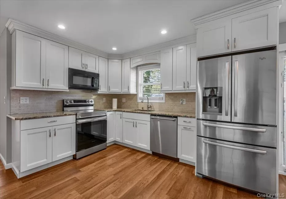 14 Prescott Avenue, Huntington, NY, 2 Bedrooms Bedrooms, 4 Rooms Rooms,1 BathroomBathrooms,Residential Lease,For Rent,Prescott,0,1062240 14 Prescott Avenue, Huntington, NY, 2 Bedrooms Bedrooms, 4 Rooms Rooms,1 BathroomBathrooms,Residential Lease,For Rent,Prescott,0,1062240