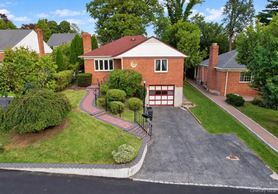 72 Mohawk Road, Yonkers, NY, 2 Bedrooms Bedrooms, 15 Rooms Rooms,1 BathroomBathrooms,Residential,For Rent,Mohawk,0,1047826 72 Mohawk Road, Yonkers, NY, 2 Bedrooms Bedrooms, 15 Rooms Rooms,1 BathroomBathrooms,Residential,For Rent,Mohawk,0,1047826