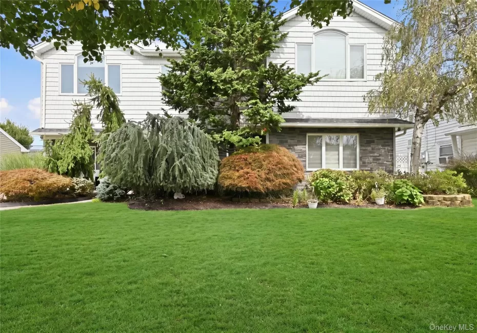 2555 Arleigh Road, Hempstead, NY, 5 Bedrooms Bedrooms, 8 Rooms Rooms,2 BathroomsBathrooms,Residential,For Rent,Arleigh,0,1056204 2555 Arleigh Road, Hempstead, NY, 5 Bedrooms Bedrooms, 8 Rooms Rooms,2 BathroomsBathrooms,Residential,For Rent,Arleigh,0,1056204