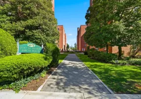 70 Locust Avenue, New Rochelle, NY, 2 Bedrooms Bedrooms, 4 Rooms Rooms,1 BathroomBathrooms,Residential,For Rent,Locust Avenue,0,1061828 70 Locust Avenue, New Rochelle, NY, 2 Bedrooms Bedrooms, 4 Rooms Rooms,1 BathroomBathrooms,Residential,For Rent,Locust Avenue,0,1061828