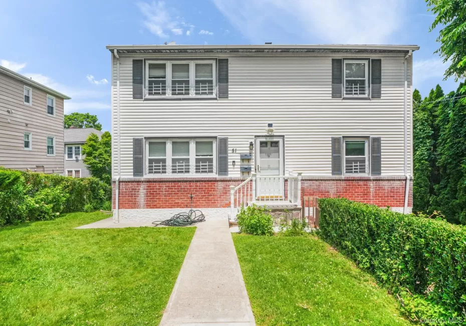 51 Bradley Street, Greenburgh, NY, 3 Bedrooms Bedrooms, 5 Rooms Rooms,1 BathroomBathrooms,Residential Lease,For Rent,Bradley,0,1047458 51 Bradley Street, Greenburgh, NY, 3 Bedrooms Bedrooms, 5 Rooms Rooms,1 BathroomBathrooms,Residential Lease,For Rent,Bradley,0,1047458