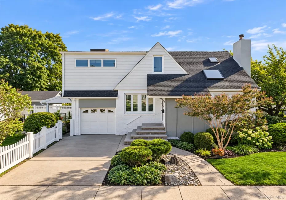 101 Tulip Place, Hempstead, NY, 4 Bedrooms Bedrooms, 6 Rooms Rooms,2 BathroomsBathrooms,Residential,For Rent,Tulip,0,1061942 101 Tulip Place, Hempstead, NY, 4 Bedrooms Bedrooms, 6 Rooms Rooms,2 BathroomsBathrooms,Residential,For Rent,Tulip,0,1061942