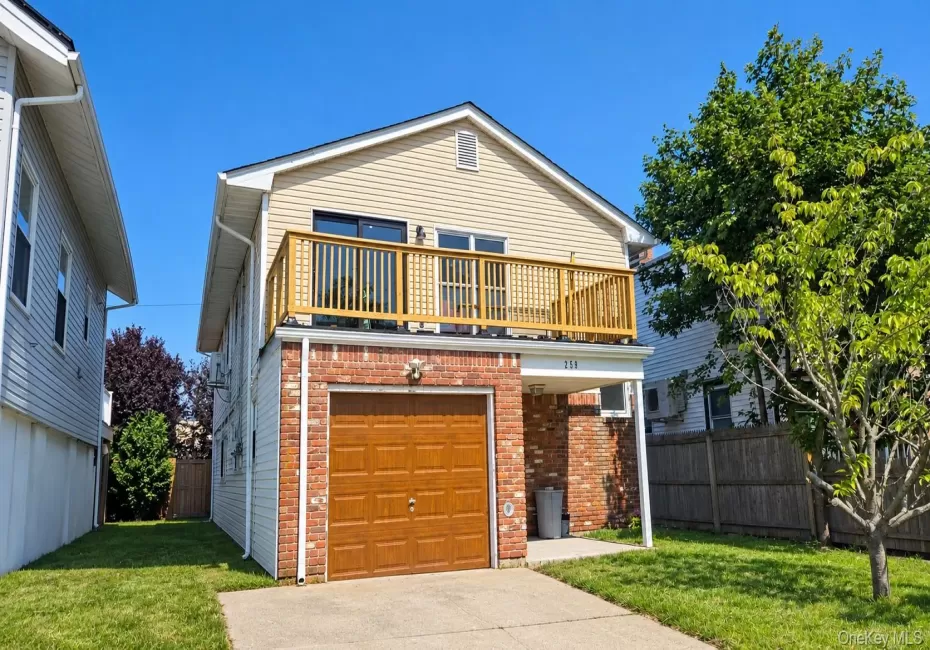 259 Hudson Street, Long Beach, NY, 2 Bedrooms Bedrooms, 1 Room Rooms,1 BathroomBathrooms,Residential Lease,For Rent,Hudson,0,1061558 259 Hudson Street, Long Beach, NY, 2 Bedrooms Bedrooms, 1 Room Rooms,1 BathroomBathrooms,Residential Lease,For Rent,Hudson,0,1061558
