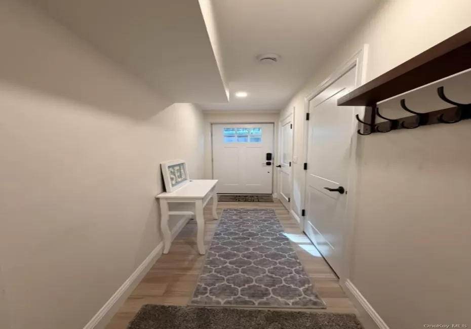 16 Ocean Avenue, Southampton, NY, 1 Bedroom Bedrooms, 4 Rooms Rooms,1 BathroomBathrooms,Residential Lease,For Rent,Ocean,0,1062183 16 Ocean Avenue, Southampton, NY, 1 Bedroom Bedrooms, 4 Rooms Rooms,1 BathroomBathrooms,Residential Lease,For Rent,Ocean,0,1062183