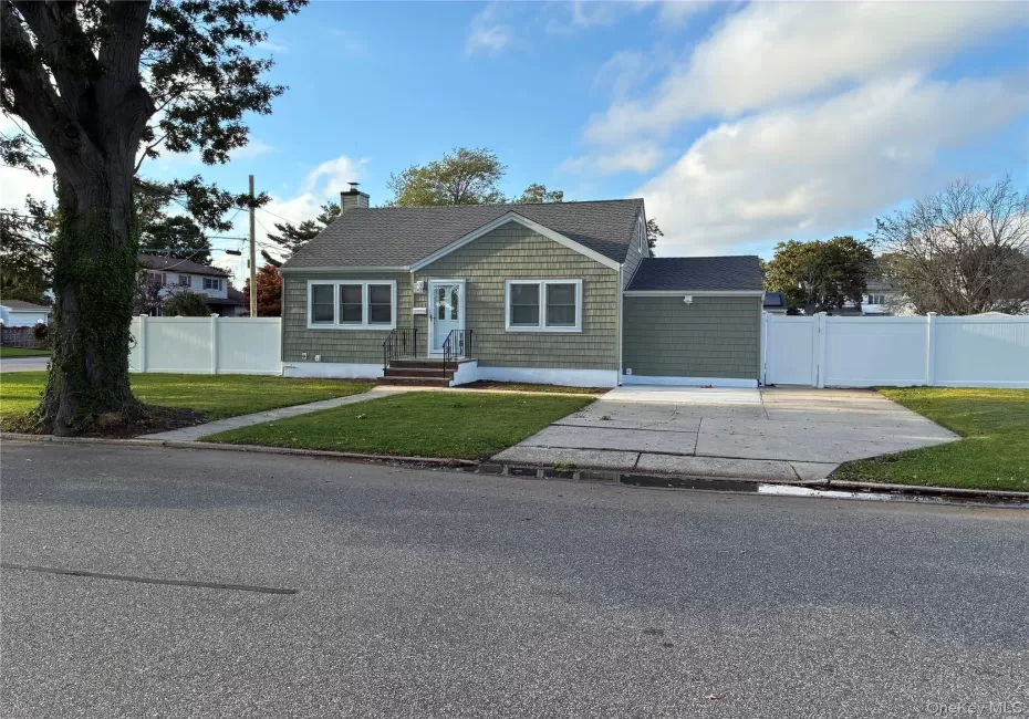 904 11th Street, West Babylon, NY, 5 Bedrooms Bedrooms, 9 Rooms Rooms,2 BathroomsBathrooms,Residential Lease,For Rent,11th,0,1062218 904 11th Street, West Babylon, NY, 5 Bedrooms Bedrooms, 9 Rooms Rooms,2 BathroomsBathrooms,Residential Lease,For Rent,11th,0,1062218