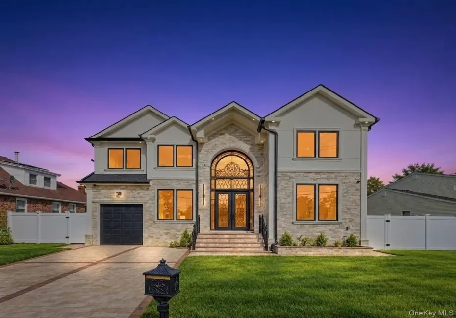 1 Magenta Street, Oyster Bay, NY, 5 Bedrooms Bedrooms, 12 Rooms Rooms,6 BathroomsBathrooms,Residential,For Rent,Magenta,0,1058647 1 Magenta Street, Oyster Bay, NY, 5 Bedrooms Bedrooms, 12 Rooms Rooms,6 BathroomsBathrooms,Residential,For Rent,Magenta,0,1058647