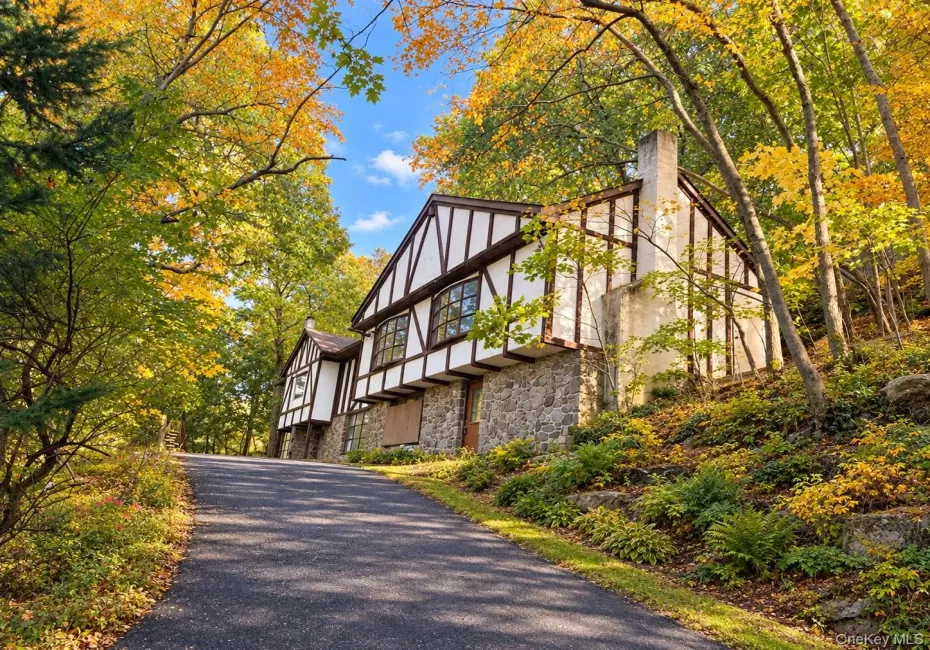 13 Shore Drive, Wallkill, NY, 4 Bedrooms Bedrooms, 10 Rooms Rooms,2 BathroomsBathrooms,Residential,For Rent,Shore,0,1060643 13 Shore Drive, Wallkill, NY, 4 Bedrooms Bedrooms, 10 Rooms Rooms,2 BathroomsBathrooms,Residential,For Rent,Shore,0,1060643