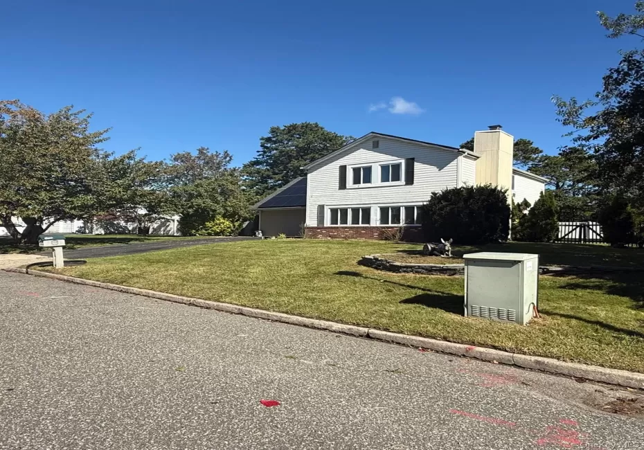 23 Ash Drive, Brookhaven, NY, 6 Bedrooms Bedrooms, 11 Rooms Rooms,3 BathroomsBathrooms,Residential,For Rent,Ash,0,1062201 23 Ash Drive, Brookhaven, NY, 6 Bedrooms Bedrooms, 11 Rooms Rooms,3 BathroomsBathrooms,Residential,For Rent,Ash,0,1062201