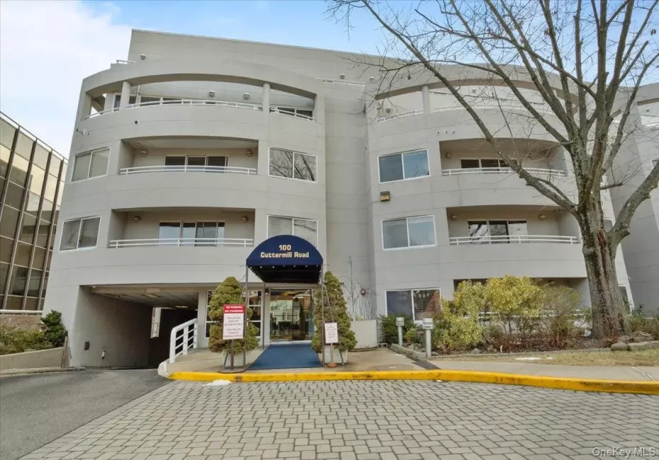 100 Cuttermill Road, North Hempstead, NY, 2 Bedrooms Bedrooms, 5 Rooms Rooms,2 BathroomsBathrooms,Residential Lease,For Rent,Cuttermill,0,1062409 100 Cuttermill Road, North Hempstead, NY, 2 Bedrooms Bedrooms, 5 Rooms Rooms,2 BathroomsBathrooms,Residential Lease,For Rent,Cuttermill,0,1062409