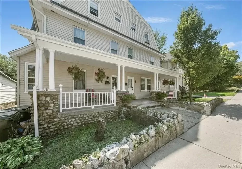 19 Walnut Avenue, Highlands, NY, 3 Bedrooms Bedrooms, 7 Rooms Rooms,1 BathroomBathrooms,Residential Lease,For Rent,Walnut,0,1060493 19 Walnut Avenue, Highlands, NY, 3 Bedrooms Bedrooms, 7 Rooms Rooms,1 BathroomBathrooms,Residential Lease,For Rent,Walnut,0,1060493