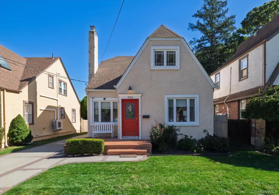 1753 Victoria Street, Hempstead, NY, 4 Bedrooms Bedrooms, 7 Rooms Rooms,2 BathroomsBathrooms,Residential,For Rent,Victoria,0,1062354 1753 Victoria Street, Hempstead, NY, 4 Bedrooms Bedrooms, 7 Rooms Rooms,2 BathroomsBathrooms,Residential,For Rent,Victoria,0,1062354