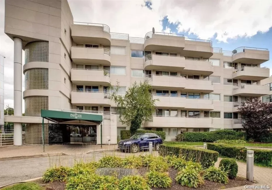88 Cuttermill Road road, North Hempstead, NY, 1 Bedroom Bedrooms, 3 Rooms Rooms,1 BathroomBathrooms,Residential Lease,For Rent,road,0,1062357 88 Cuttermill Road road, North Hempstead, NY, 1 Bedroom Bedrooms, 3 Rooms Rooms,1 BathroomBathrooms,Residential Lease,For Rent,road,0,1062357
