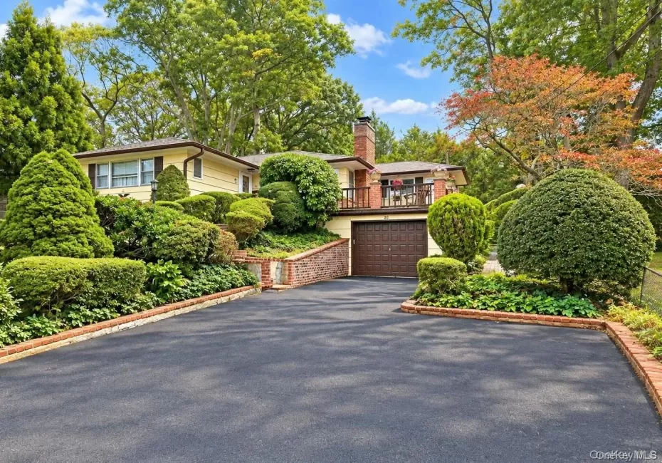20 Liberty Street, Huntington, NY, 3 Bedrooms Bedrooms, 6 Rooms Rooms,2 BathroomsBathrooms,Residential,For Rent,Liberty,0,1062320 20 Liberty Street, Huntington, NY, 3 Bedrooms Bedrooms, 6 Rooms Rooms,2 BathroomsBathrooms,Residential,For Rent,Liberty,0,1062320