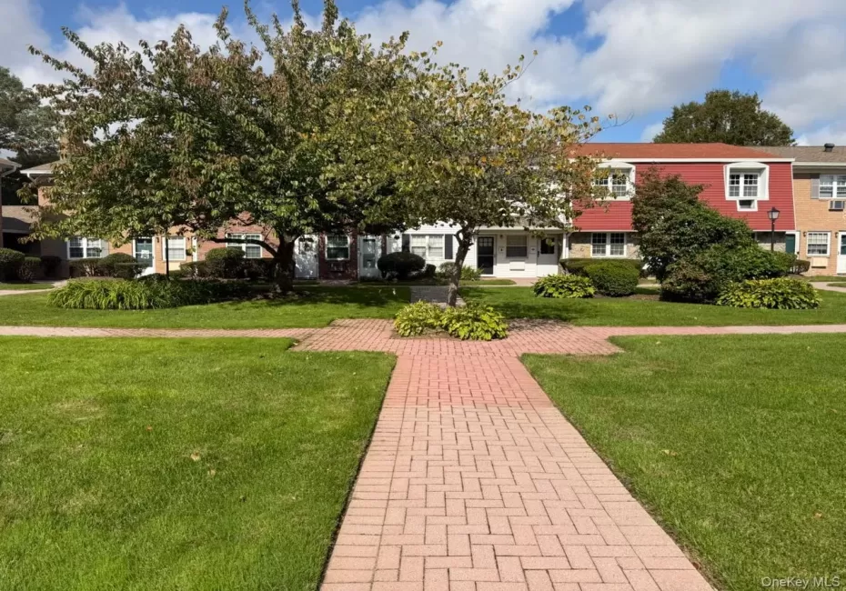 22 Springwood Drive, Babylon, NY, 2 Bedrooms Bedrooms, 5 Rooms Rooms,1 BathroomBathrooms,Residential,For Rent,Springwood,0,1061827 22 Springwood Drive, Babylon, NY, 2 Bedrooms Bedrooms, 5 Rooms Rooms,1 BathroomBathrooms,Residential,For Rent,Springwood,0,1061827