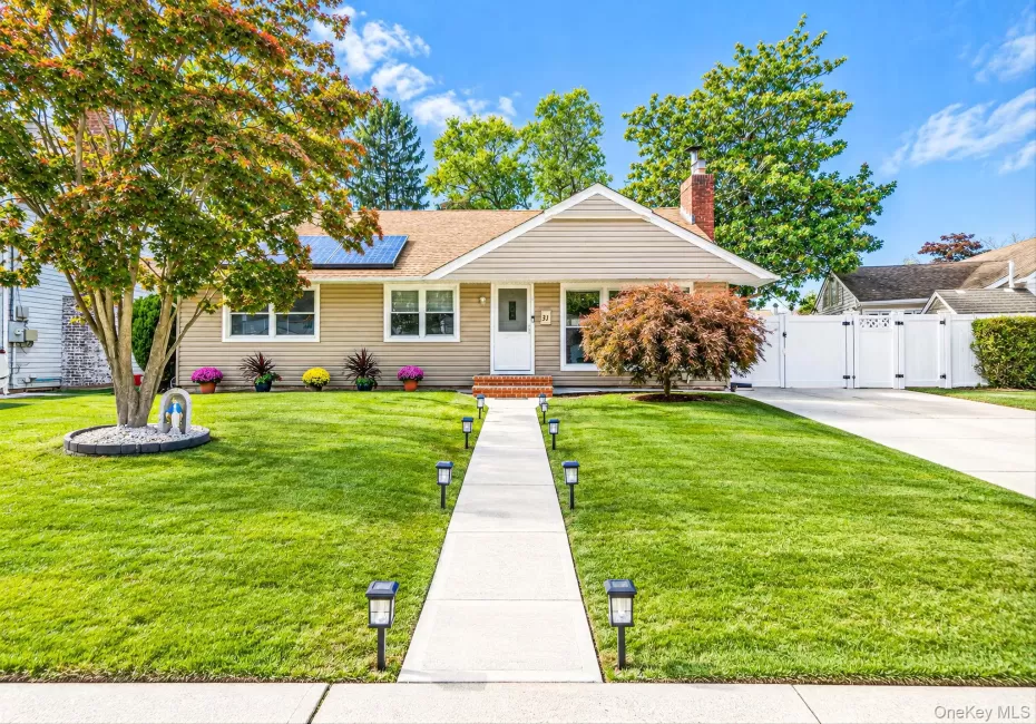 31 Lynwood Drive, Hempstead, NY, 4 Bedrooms Bedrooms, 7 Rooms Rooms,2 BathroomsBathrooms,Residential,For Rent,Lynwood,0,1058155 31 Lynwood Drive, Hempstead, NY, 4 Bedrooms Bedrooms, 7 Rooms Rooms,2 BathroomsBathrooms,Residential,For Rent,Lynwood,0,1058155