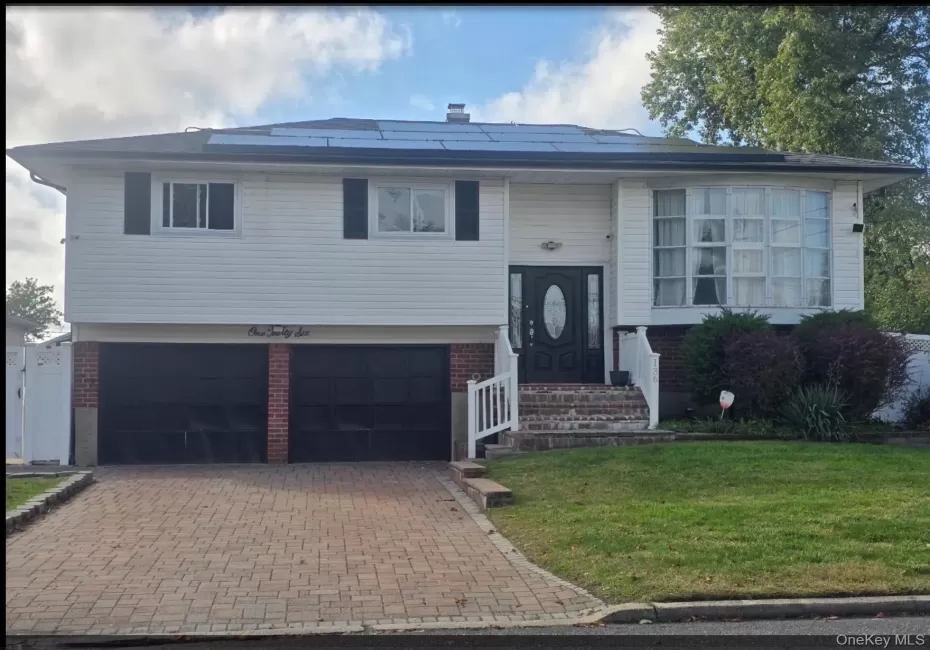 136 Front Avenue, Islip, NY, 7 Bedrooms Bedrooms, 11 Rooms Rooms,3 BathroomsBathrooms,Residential,For Rent,Front,0,1062480 136 Front Avenue, Islip, NY, 7 Bedrooms Bedrooms, 11 Rooms Rooms,3 BathroomsBathrooms,Residential,For Rent,Front,0,1062480