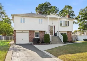 697 East Drive, Babylon, NY, 4 Bedrooms Bedrooms, 9 Rooms Rooms,2 BathroomsBathrooms,Residential,For Rent,East,0,1062419 697 East Drive, Babylon, NY, 4 Bedrooms Bedrooms, 9 Rooms Rooms,2 BathroomsBathrooms,Residential,For Rent,East,0,1062419
