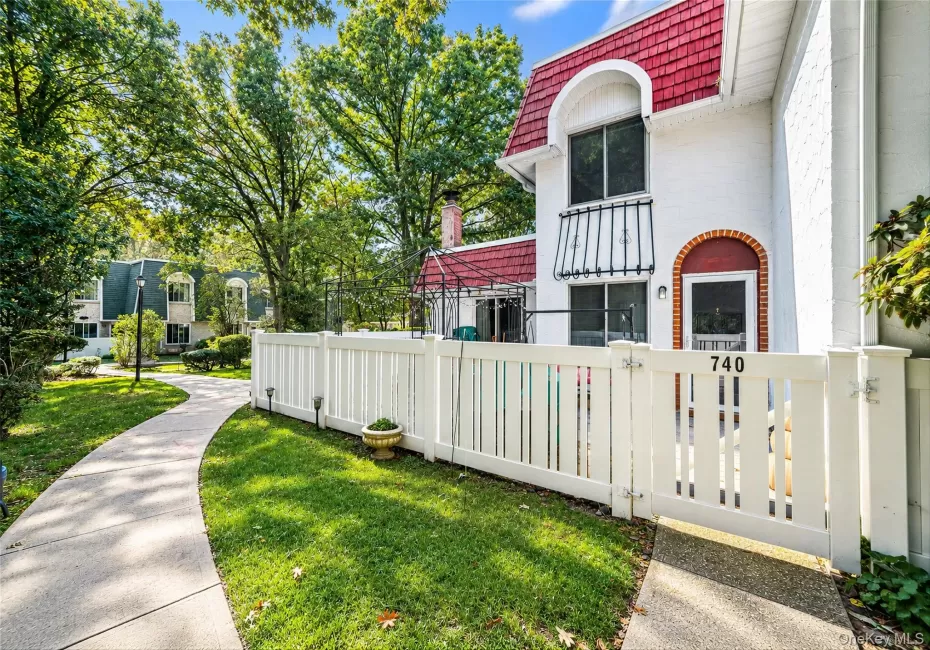 740 Blue Ridge Drive, Brookhaven, NY, 3 Bedrooms Bedrooms, 6 Rooms Rooms,1 BathroomBathrooms,Residential,For Rent,Blue Ridge,0,1061249 740 Blue Ridge Drive, Brookhaven, NY, 3 Bedrooms Bedrooms, 6 Rooms Rooms,1 BathroomBathrooms,Residential,For Rent,Blue Ridge,0,1061249