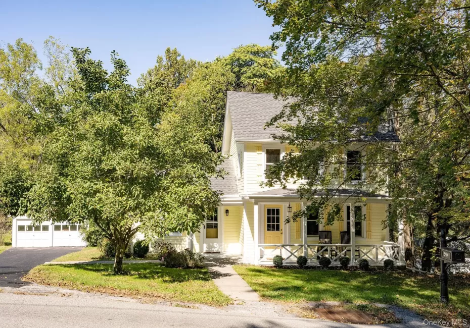 594 Washington Avenue, Fishkill, NY, 2 Bedrooms Bedrooms, 8 Rooms Rooms,2 BathroomsBathrooms,Residential,For Rent,Washington,0,1061651 594 Washington Avenue, Fishkill, NY, 2 Bedrooms Bedrooms, 8 Rooms Rooms,2 BathroomsBathrooms,Residential,For Rent,Washington,0,1061651