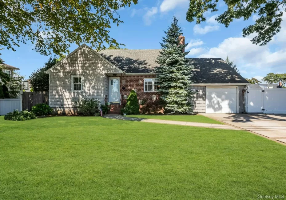 153 Hickory Street, Oyster Bay, NY, 4 Bedrooms Bedrooms, 8 Rooms Rooms,2 BathroomsBathrooms,Residential,For Rent,Hickory,0,1062365 153 Hickory Street, Oyster Bay, NY, 4 Bedrooms Bedrooms, 8 Rooms Rooms,2 BathroomsBathrooms,Residential,For Rent,Hickory,0,1062365