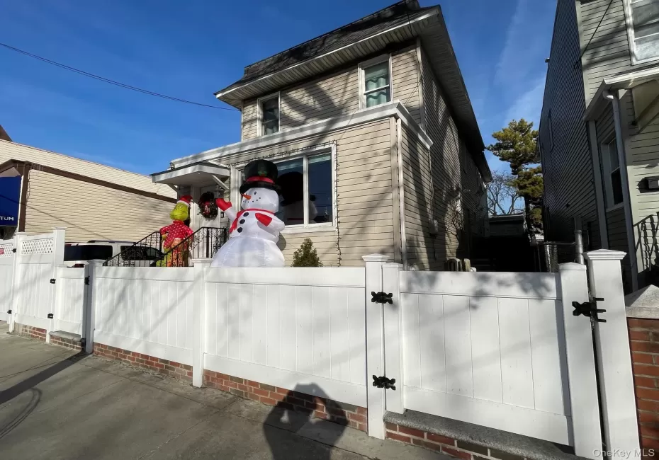 5909 69th Street, New York, NY, 2 Bedrooms Bedrooms, 3 Rooms Rooms,1 BathroomBathrooms,Residential Lease,For Rent,69th,0,1062719 5909 69th Street, New York, NY, 2 Bedrooms Bedrooms, 3 Rooms Rooms,1 BathroomBathrooms,Residential Lease,For Rent,69th,0,1062719
