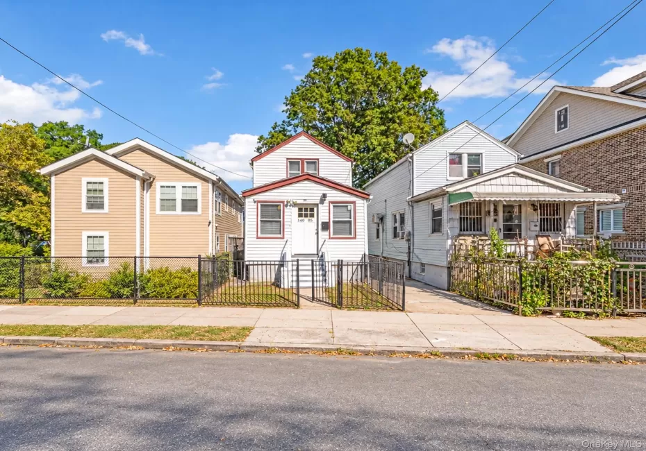 140-05 123rd Avenue, New York, NY, 2 Bedrooms Bedrooms, 4 Rooms Rooms,2 BathroomsBathrooms,Residential,For Rent,123rd,0,1060978 140-05 123rd Avenue, New York, NY, 2 Bedrooms Bedrooms, 4 Rooms Rooms,2 BathroomsBathrooms,Residential,For Rent,123rd,0,1060978