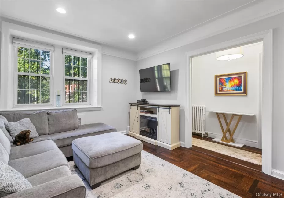 3814 Johnson Avenue, New York, NY, 1 Bedroom Bedrooms, 4 Rooms Rooms,1 BathroomBathrooms,Residential,For Rent,Johnson,0,1062463 3814 Johnson Avenue, New York, NY, 1 Bedroom Bedrooms, 4 Rooms Rooms,1 BathroomBathrooms,Residential,For Rent,Johnson,0,1062463