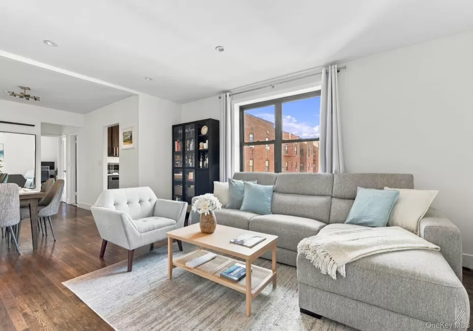 88-09 Northern Boulevard, New York, NY, 1 Bedroom Bedrooms, 3 Rooms Rooms,1 BathroomBathrooms,Residential,For Rent,Northern,0,1062032 88-09 Northern Boulevard, New York, NY, 1 Bedroom Bedrooms, 3 Rooms Rooms,1 BathroomBathrooms,Residential,For Rent,Northern,0,1062032