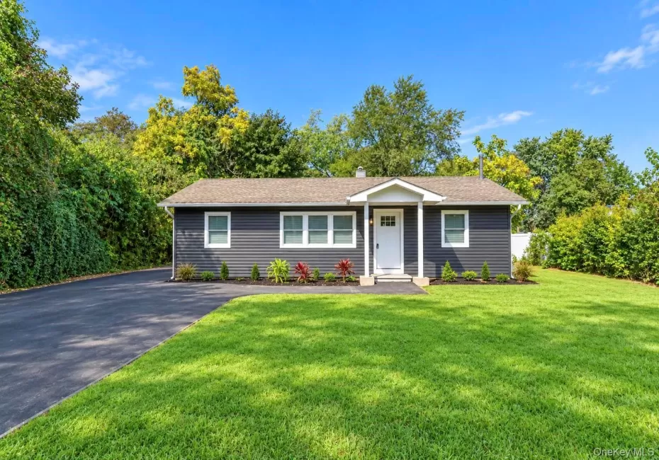 13 Patton Street, Islip, NY, 4 Bedrooms Bedrooms, 7 Rooms Rooms,2 BathroomsBathrooms,Residential,For Rent,Patton,0,1062773 13 Patton Street, Islip, NY, 4 Bedrooms Bedrooms, 7 Rooms Rooms,2 BathroomsBathrooms,Residential,For Rent,Patton,0,1062773